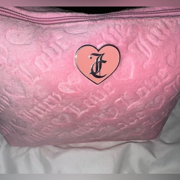 Juicy Couture soft pink cosmetic bag - Picture 5 of 5